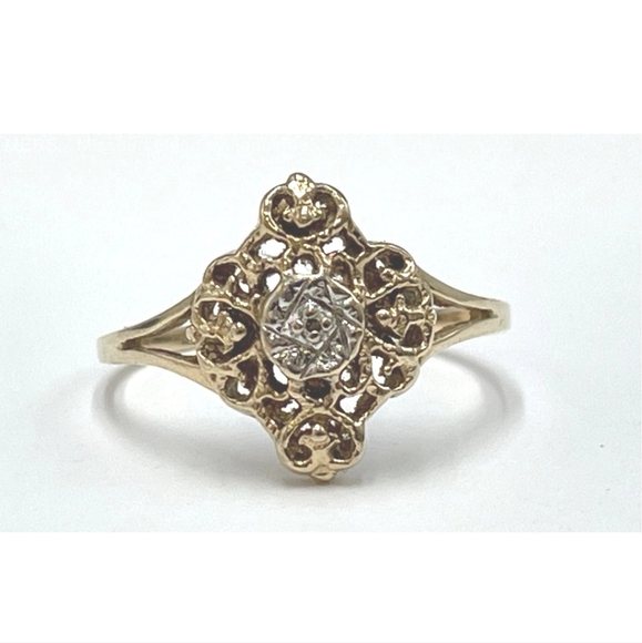 Gold Filagree Ring - Picture 4 of 11